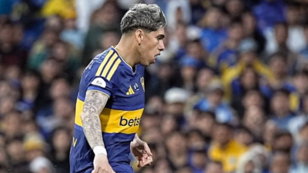 El halago “gamer” del DT de Boca Juniors a Carlos Palacios: “Está con la flechita para arriba”