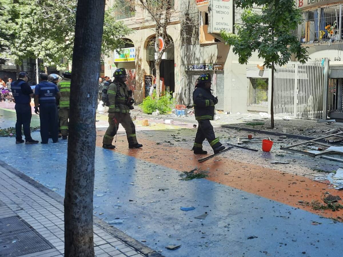 “Es mi único sustento”: la triste situación de dueña de local afectado por explosión de galería comercial en Bandera
