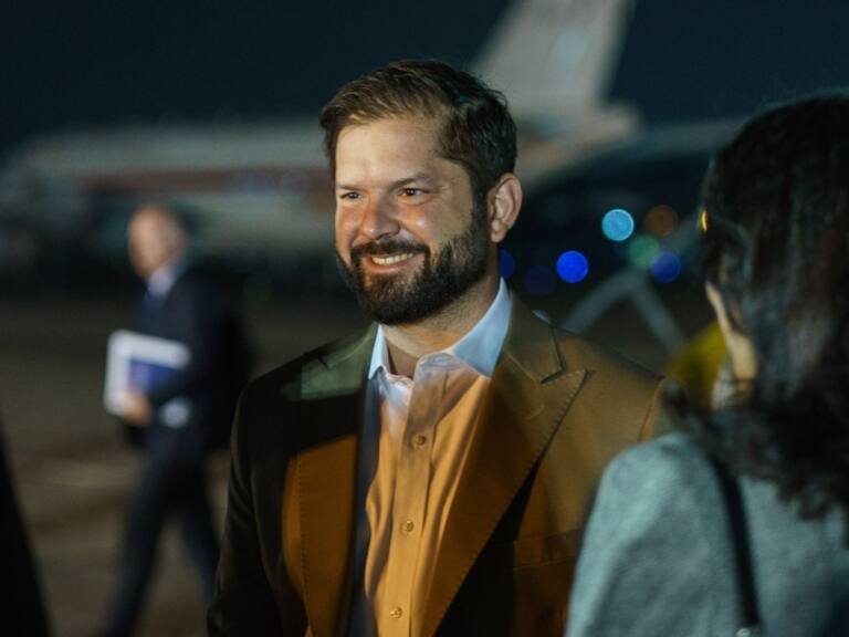 Presidente Boric decide regresar a Chile en medio de tenso cambio de mando en Guatemala