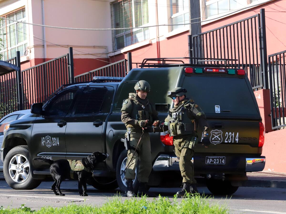 Hallazgo de munición de guerra moviliza al GOPE en Maipú: hombre encontró artefacto en medio de chatarra
