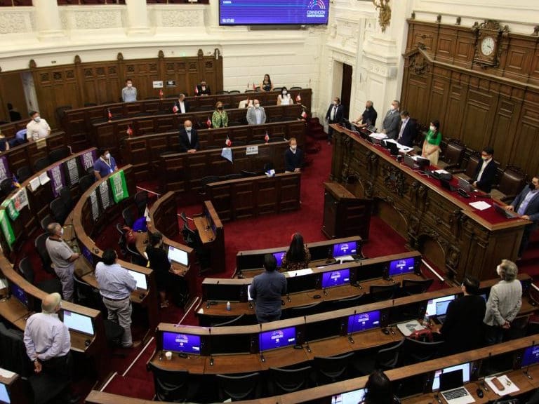 Pleno de la Convención Constitucional rechazó artículo sobre el derecho de los pueblos indígenas a desarrollar sus sistemas jurídicos
