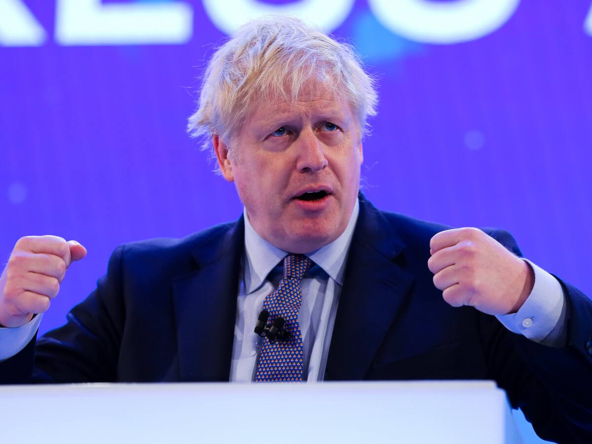 Autoridades británicas por condición de Johnson: «Ha recibido algo de oxígeno»