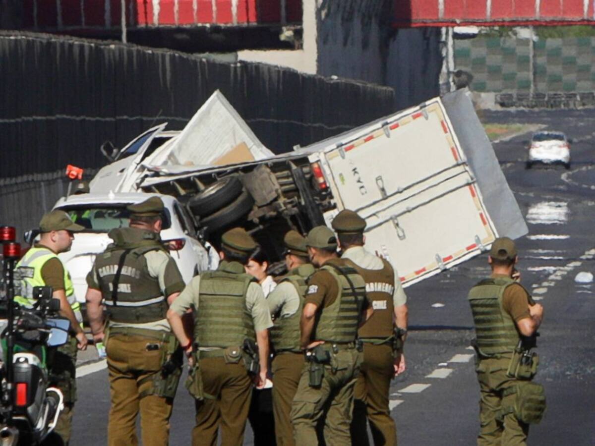 Accidente en La Granja: choque múltiple en Autopista Vespucio Sur deja 2 personas muertas