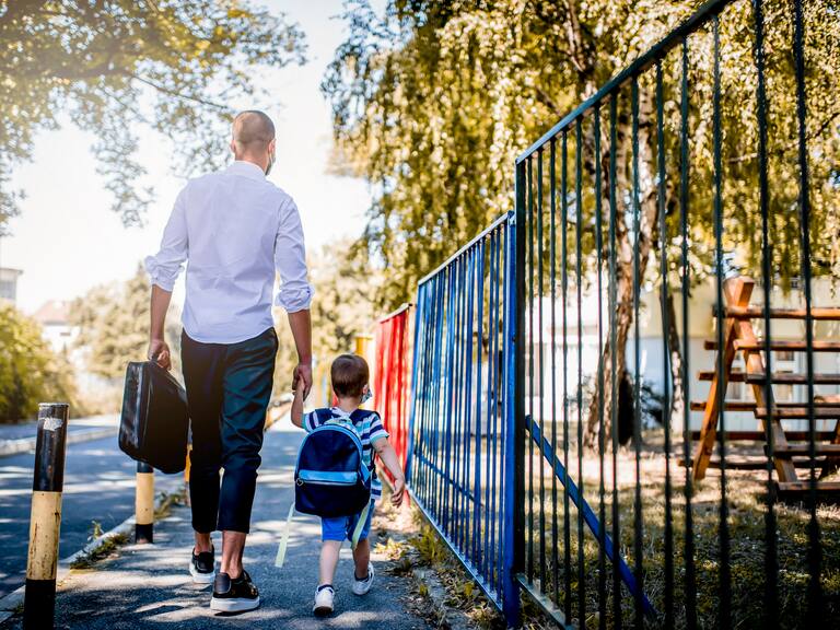 40 horas semanales: qué son las bandas horarias de la ley y cómo pueden usarlas los padres