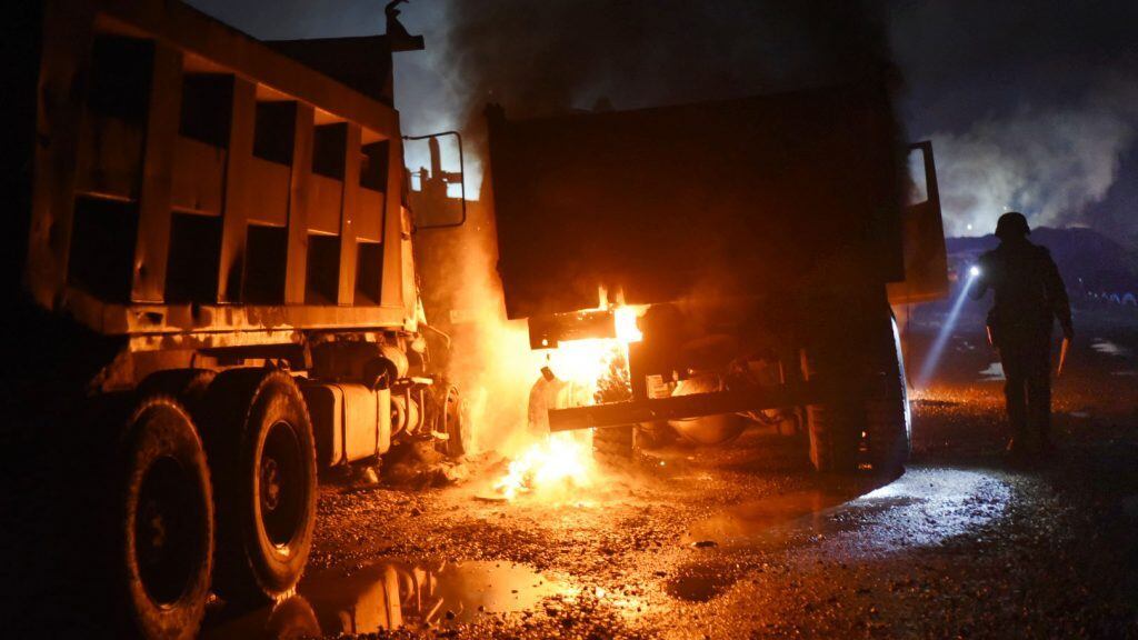 05 DE AGOSTO DE 2020 / PADRE DE LAS CASASSe registra un ataque incendiario a cerca de 15 camiones y maquinaria a empresas en la región de la Araucanía. Además se informan cortes de caminos lo que dificulta la llegada de bomberos. Noticia en desarrollo
FOTO: MARCO MALDONADO /AGENCIAUNO