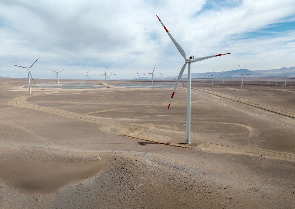 Una región de Chile destacó por producir 99% de su energía de forma renovable en 2023