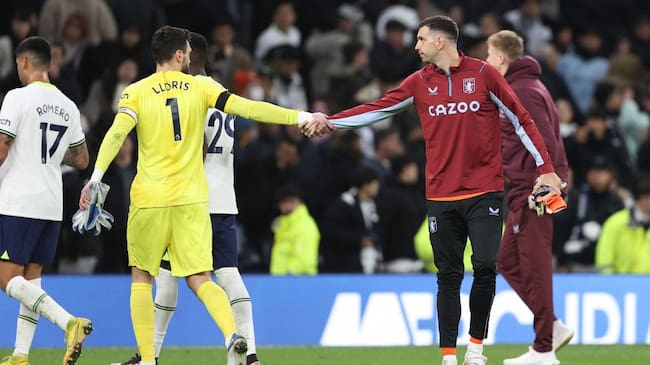 Dibu Martínez Lloris