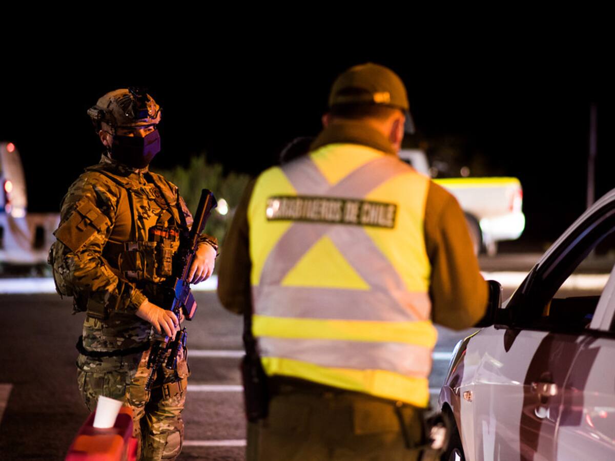 Carabineros confirmó nueva baja en cantidad de personas detenidas por no respetar el toque de queda