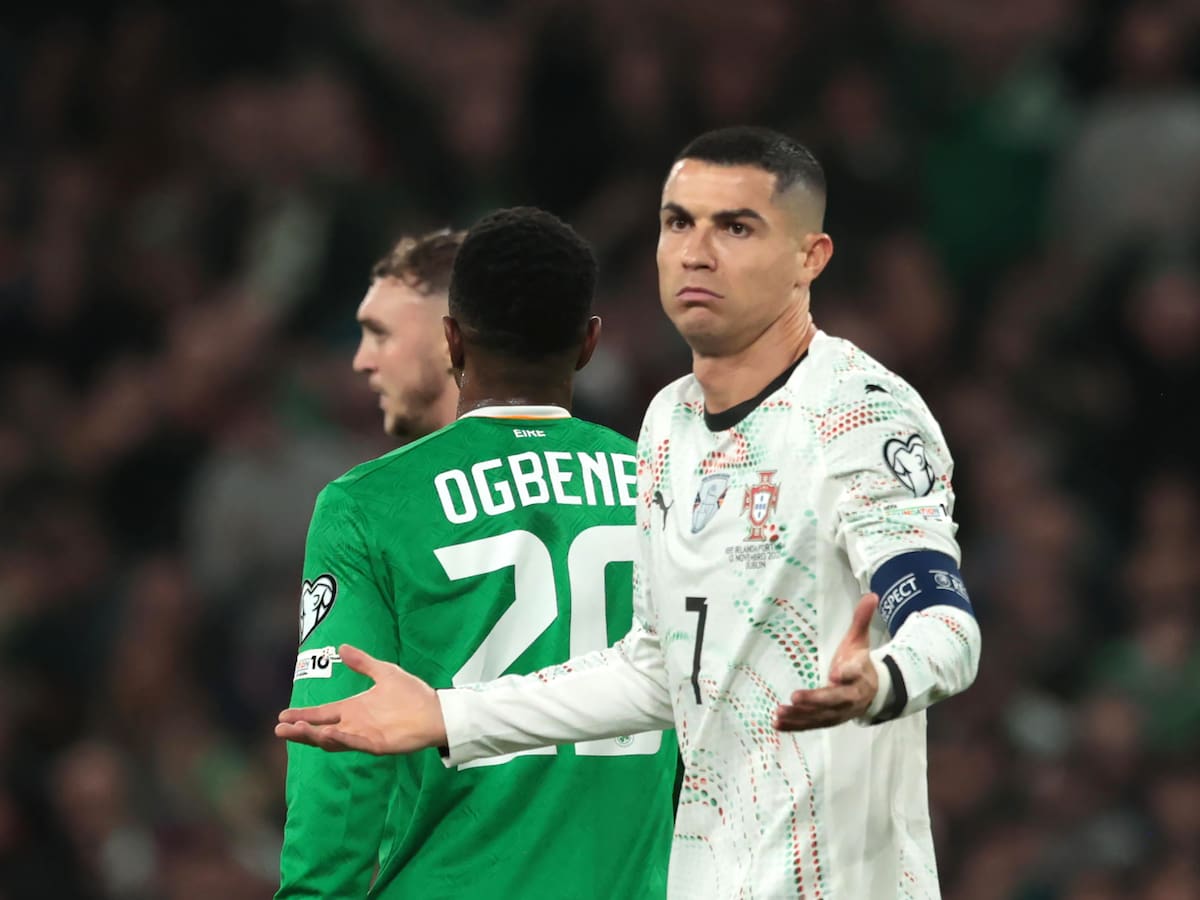 Codazo, expulsión y gestos polémicos: el minuto de furia de Cristiano Ronaldo en caída de Portugal