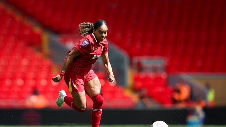 Es la jugadora más cara en la historia del fútbol femenino y tiene un abuelo chileno: ¿Puede jugar por La Roja?