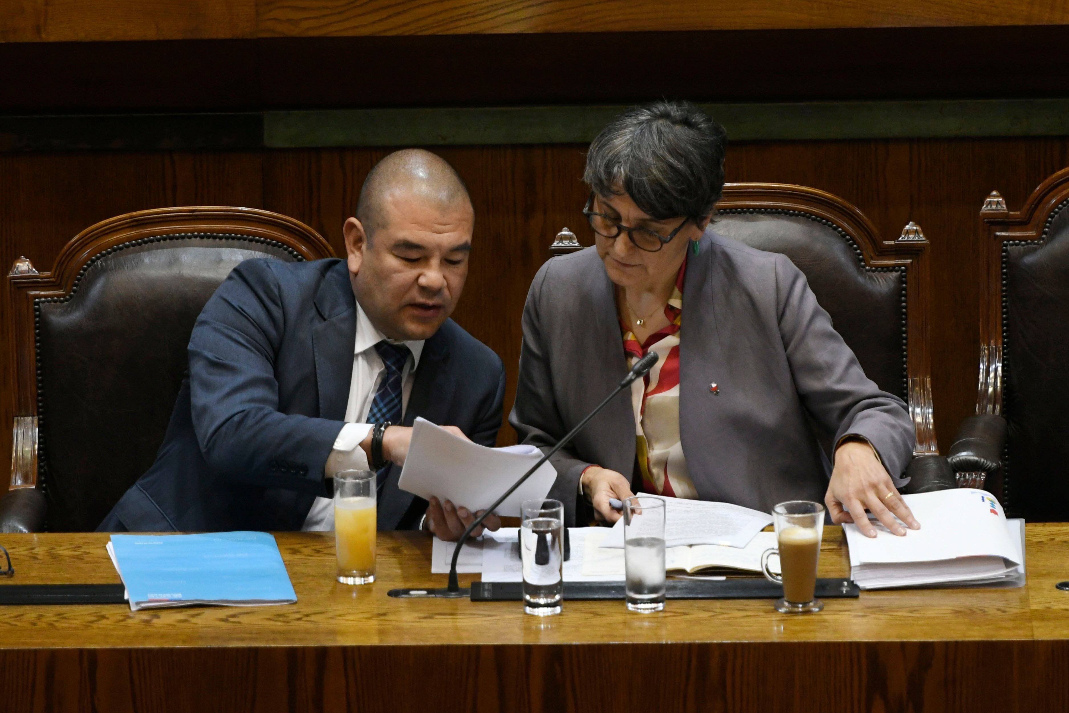 24 DE ABRIL DE 2024 / VALPARAISOLa ministra de Salud Ximena Aguilera , Super intendente de salud Victor Tres en la testera por la ley de Isapres. 
FOTO: PABLO OVALLE/ ISASMENDIAGENCIAUNO