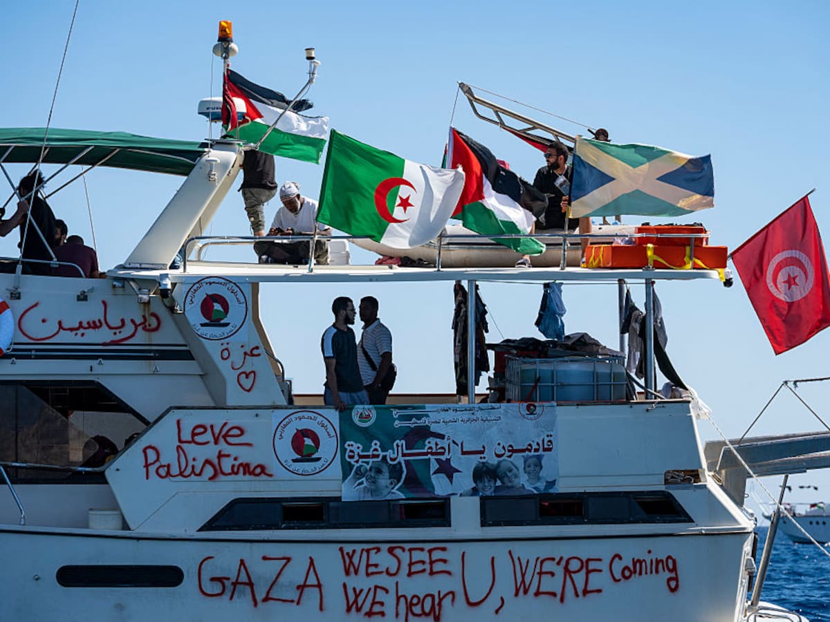 Armada israelí intercepta al barco “Alma” de la Global Sumud Flotilla en el Mediterráneo mientras iba rumbo a Gaza
