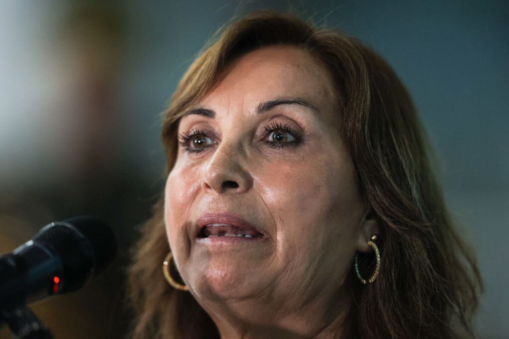 La presidenta interina del Perú, Dina Boluarte, durante un evento oficial.