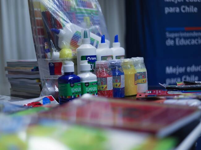 Junaeb anuncia entrega de útiles escolares para primera semana tras retorno de vacaciones de invierno