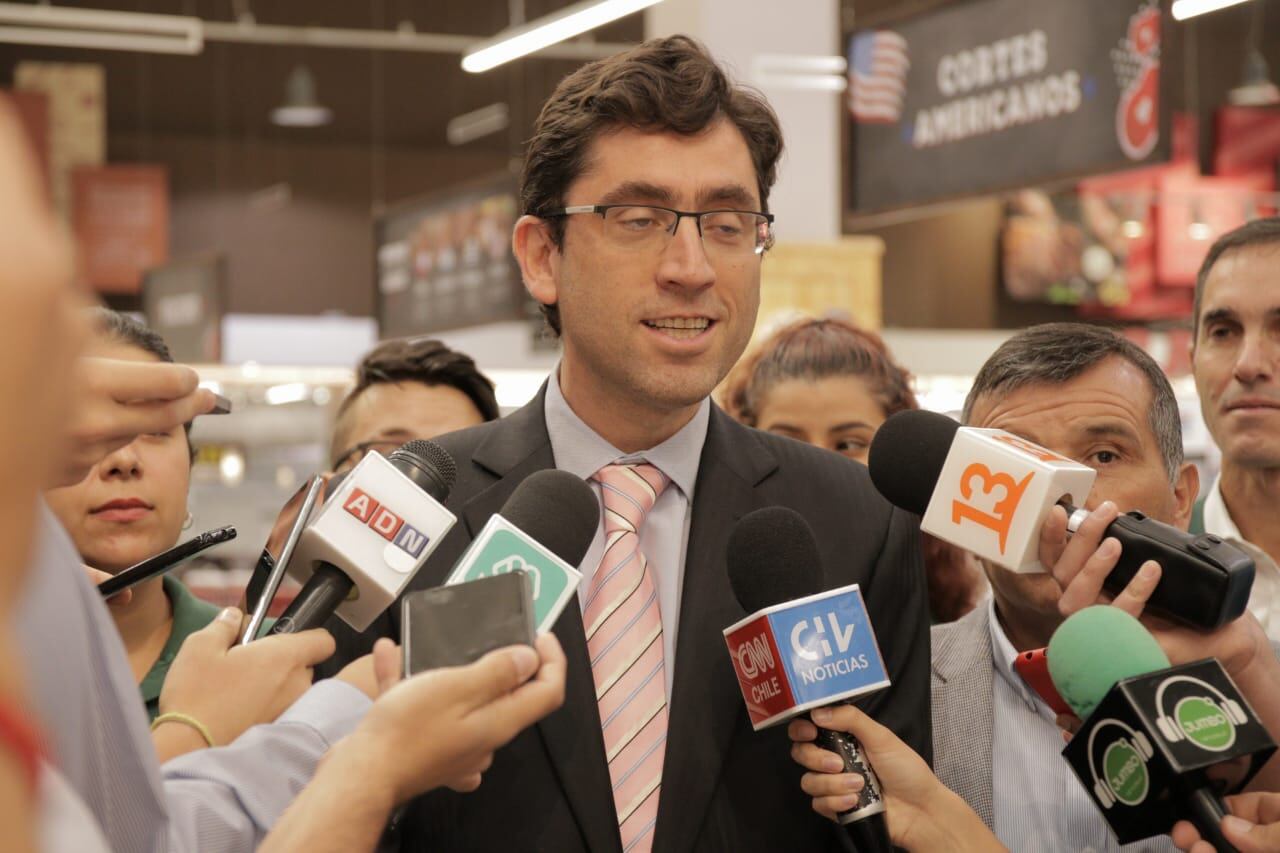 El ministro subrogante del Trabajo, Pedro Pizarro