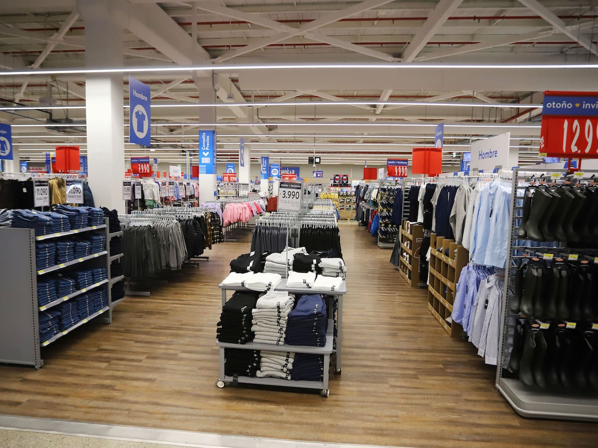 Horario de supermercados este viernes 15 de agosto: así funcionan los locales durante el feriado