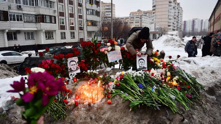 Rusia: miles de personas despidieron Alexei Navalni, líder opositor a Vladímir Putin que murió en extrañas circunstancias 