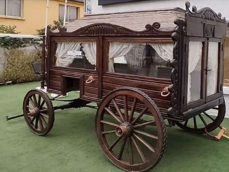 Roban carroza fúnebre de 100 años de antigüedad en Maipú