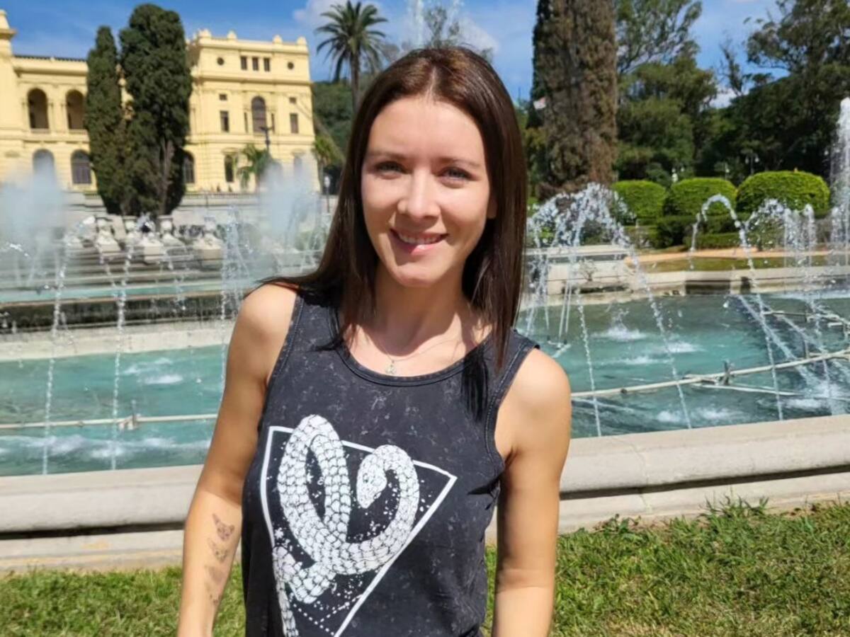 “Quédate donde te hagan reír”: Carla Jara y reconocido humorista chileno hacen estallar las redes con acaramelado video