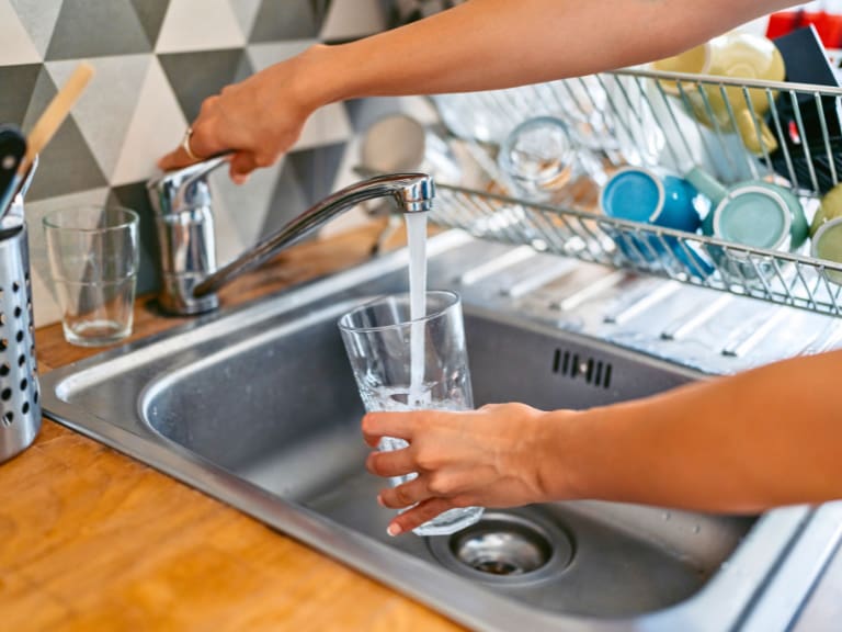 Por hasta 15 horas: anuncian cortes de agua en Santiago para este martes 2 de junio en 3 comunas de la RM