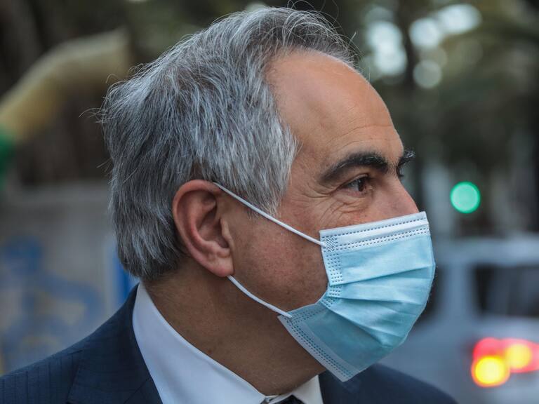 29 de noviembre del 2021/SANTIAGOFrancisco Chahuan, presidente de Renovacion Nacional durante la reunion de las directivas de RN, UDI, Evópoli y el PRI en un hotel de Providencia, con parlamentarios electos del bloque Chile Podemos Más.
FOTO: SEBASTIAN BELTRAN GAETE/AGENCIAUNO