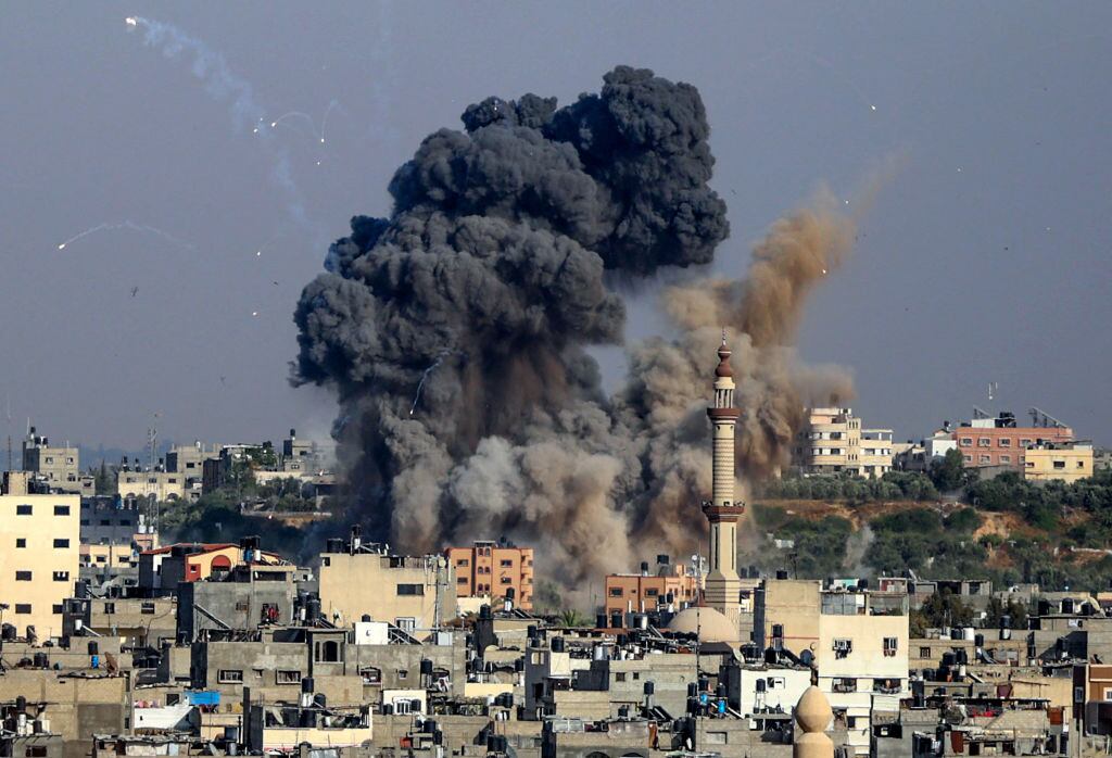 Destrucción de edificios producto de los ataques aéreos israelíes en la ciudad de gaza