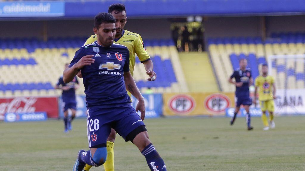 03 diciembre 2017/ CONCEPCION
Jonathan Zacaria ( ) durante el partido valido por la decimocuarta fecha del Campeonato Scotiabank Transición 2017 entre Universidad de Concepcion y Universidad de Chile, jugado en el Estadio Ester Roa.
FOTO: AGENCIAUNO