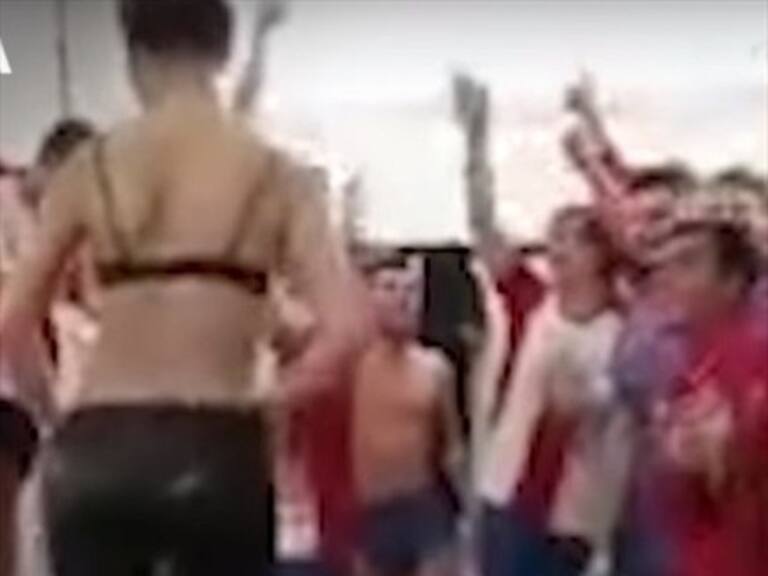 El Club Esportiu Llançá festeja su ascenso con una stripper en el camarín y se filtra video