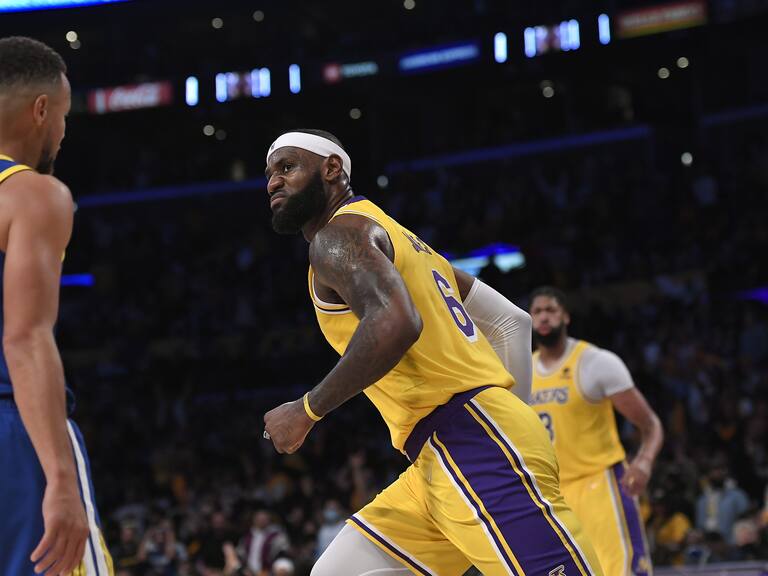 NBA: Lakers con LeBron James en cancha no pudo ante los Warriors en el inicio de la temporada