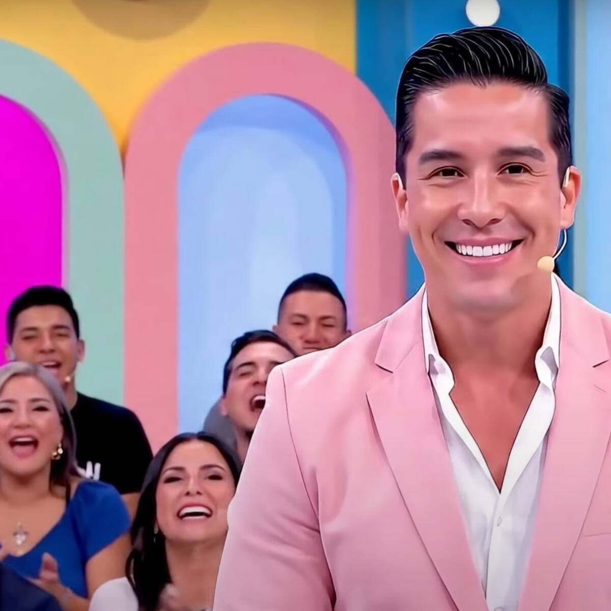 ‘Así de Fácil’: el primer matinal hecho con Inteligencia Artificial que marca un antes y un después en la TV