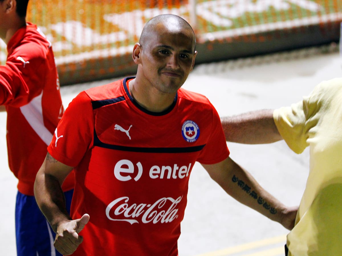 “Yo todavía insistiría con él”: Humberto Suazo pide el regreso de un histórico de La Roja y reabre el debate