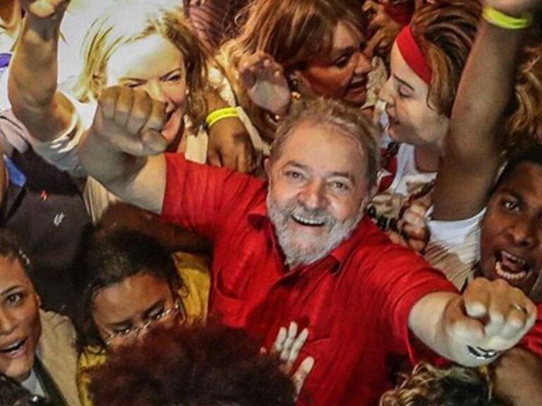 48% vs. 43%: Lula se impone con menos de lo pronosticado en Brasil e ira a segunda vuelta contra Bolsonaro