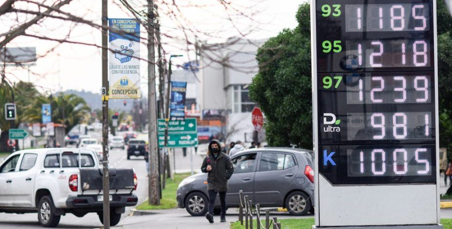 Precio de las bencinas hoy, 24 de agosto: cuánto sube y a partir de cuándo