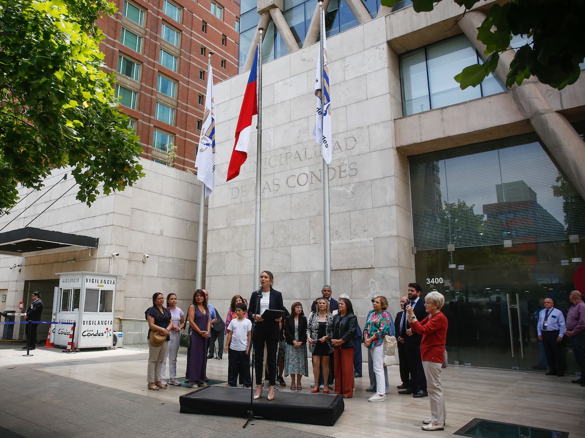 Municipalidad de Las Condes presentará querella contra exfuncionarios municipales por fallida construcción de un Cesfam