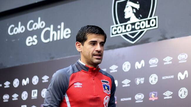 28 de Agosto de 2019/SANTIAGOEl jugador de Colo Colo, Julio Barroso, realiza una conferencia de prensa luego del entrenamiento matutino en el Estadio Monumental.
FOTO: RODRIGO SAENZ/AGENCIAUNO