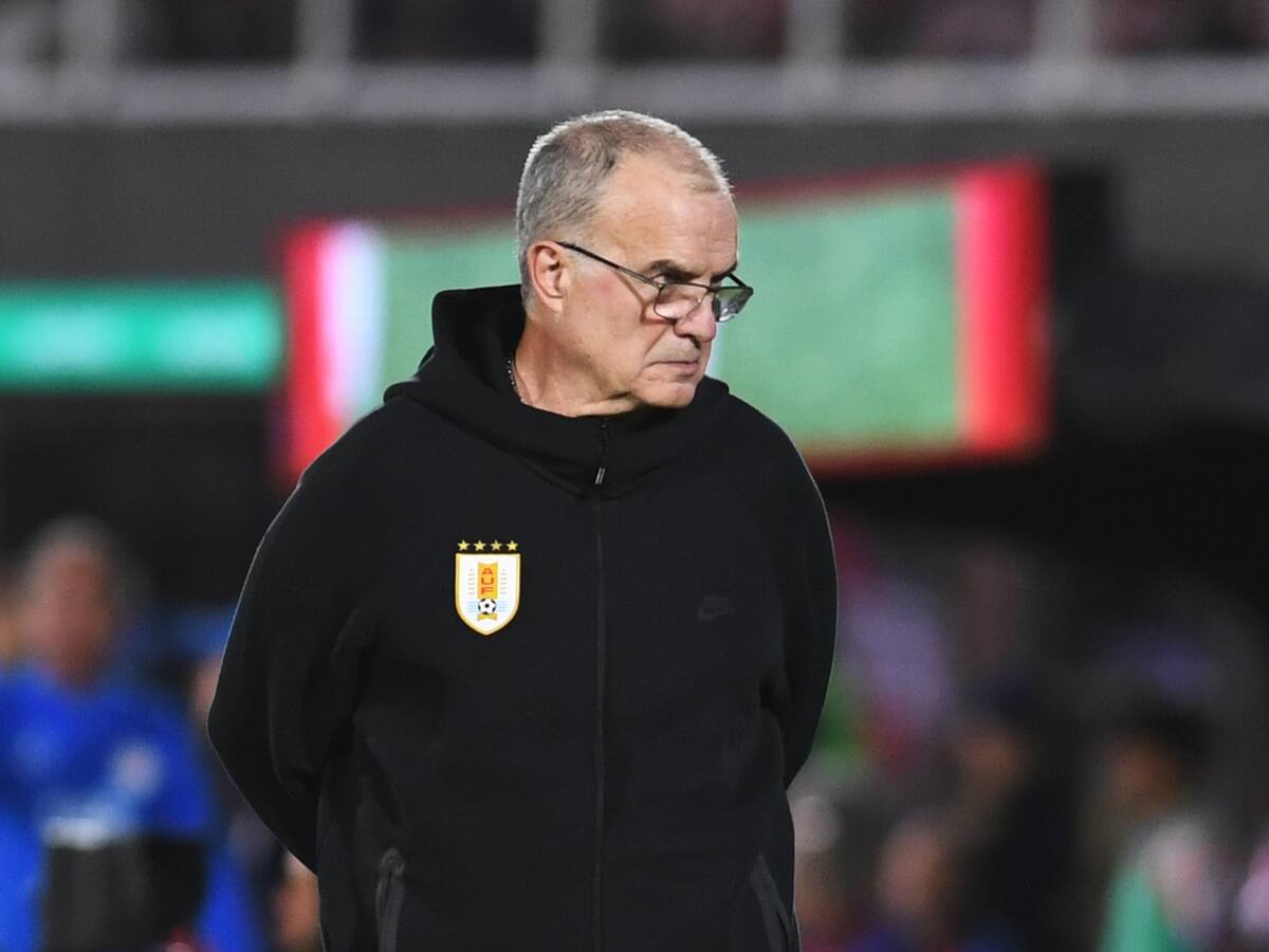 ¿Se va de Uruguay? Presidente de la AUF aclara rumores sobre la posible salida de Marcelo Bielsa