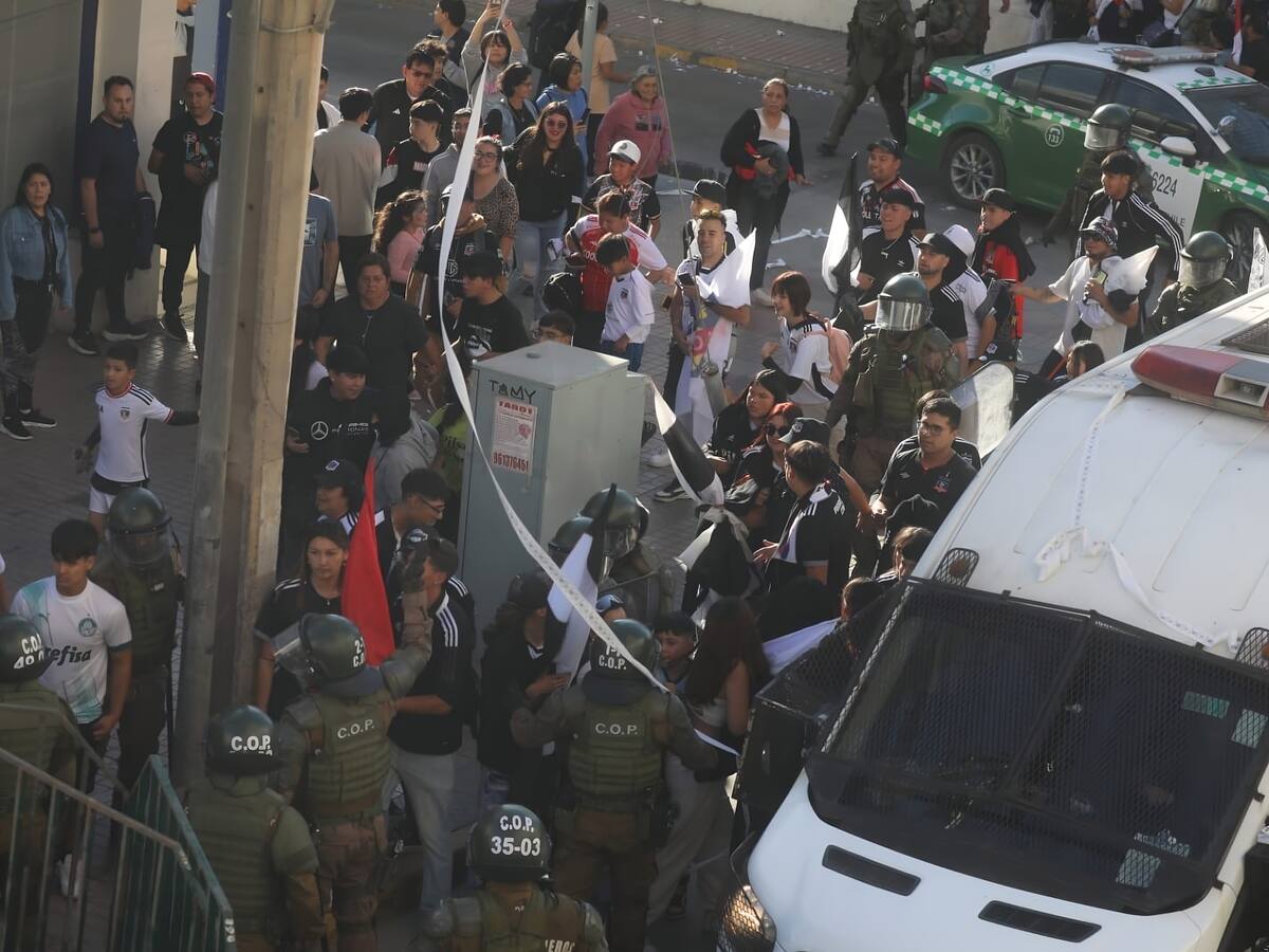 Hay 9 detenidos: hinchas de Colo Colo generan disturbios en llegada del equipo a Copiapó y obligan a suspender actividades de Teletón en la zona