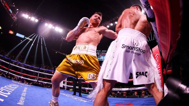 Showtime: Canelo Álvarez noqueó a Caleb Plant y unificó cuatro cinturones del boxeo