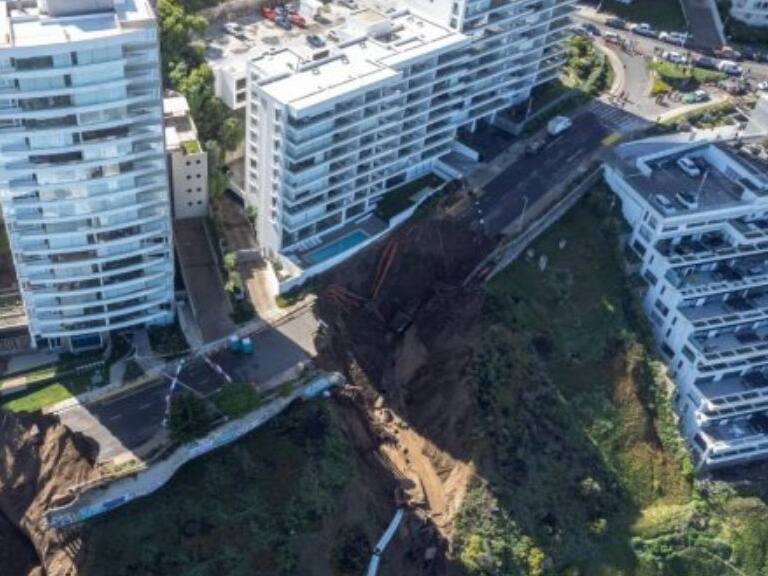 Autoridades evacúan otros dos edificios en Viña del Mar ante nuevo socavón