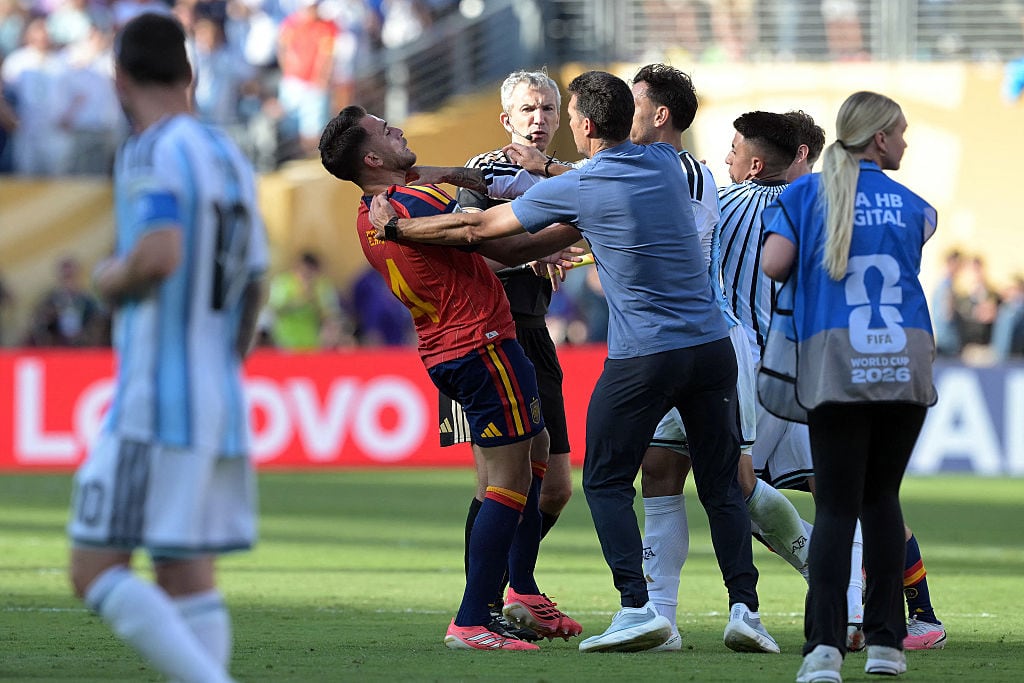 Leandro Paredes contra Eric García