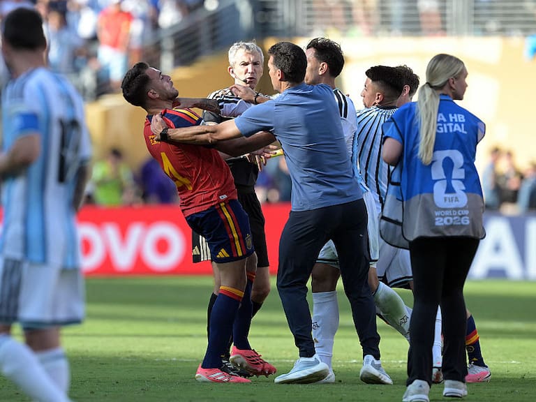Leandro Paredes contra Eric García