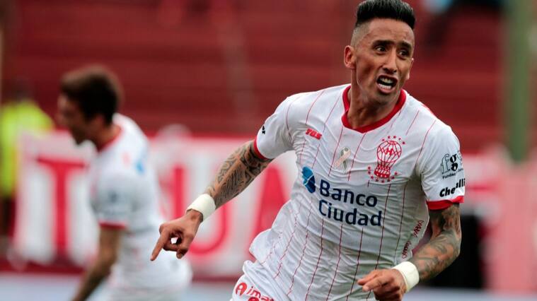 Lucas Barrios da pie atrás en su retiro del fútbol profesional y jugará en Paraguay