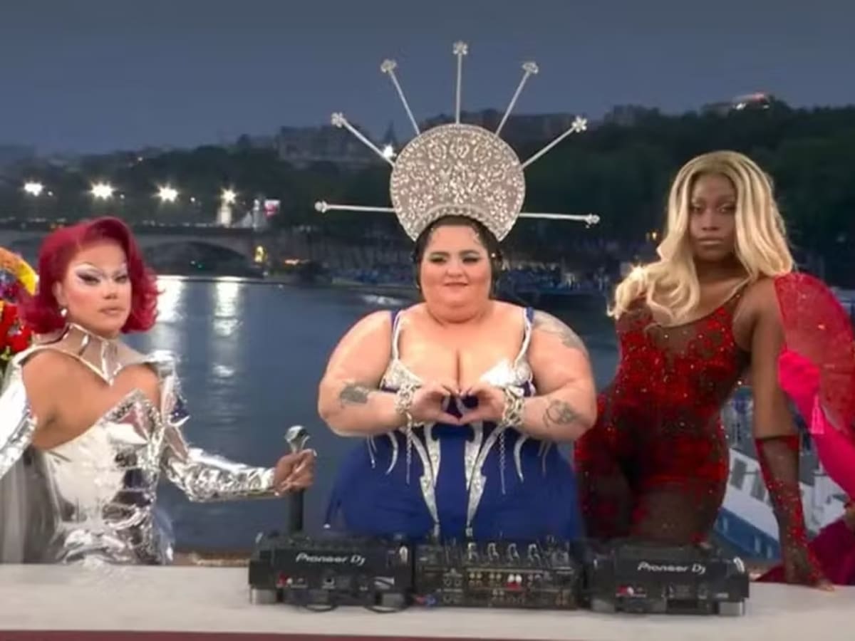 Nueva polémica en París 2024: DJ que protagonizó segmento drag queen en ceremonia inaugural denuncia amenazas