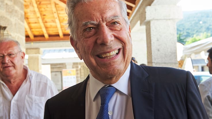 Las huellas que dejó Mario Vargas Llosa: “No hay que separar al escritor del político”