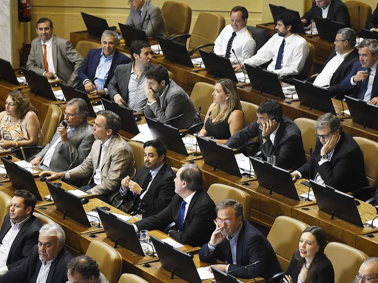 Bancadas de UDI y RN