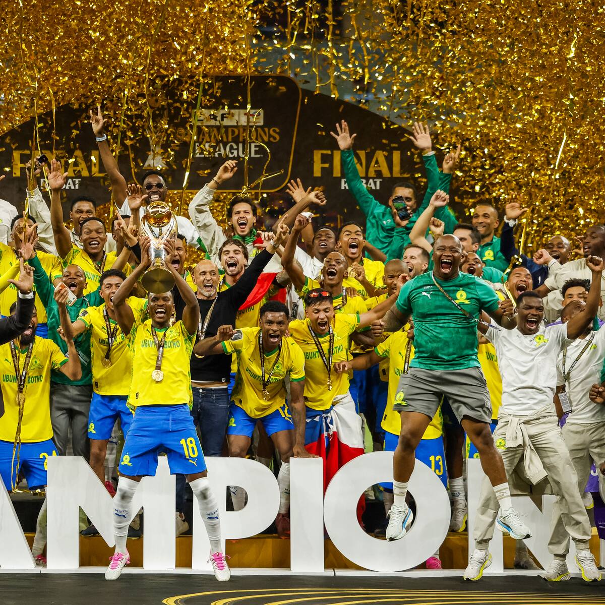 Era una de las máximas promesas del fútbol chileno y hoy se consagra campeón de la Champions League africana