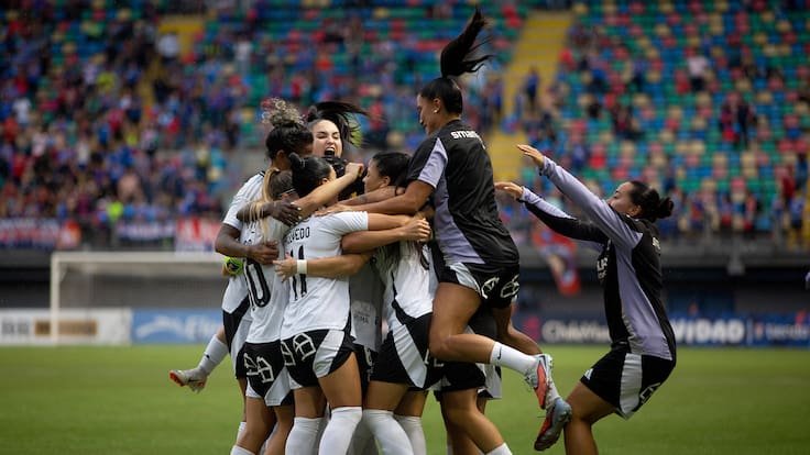Una alegría en el centenario: Colo Colo se consagra tetracampeón del fútbol femenino tras vencer a la U