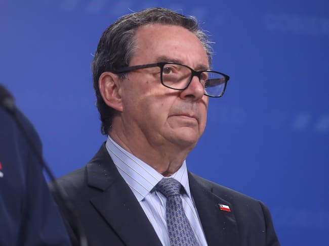Fernando Barros, Ministro de Defensa