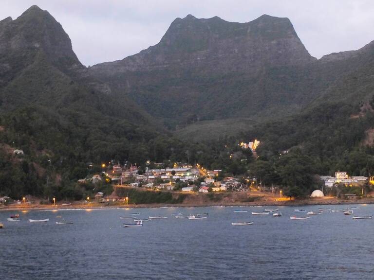 Guía turística nos explicó qué panoramas podría tener Gabriel Boric en Juan Fernández