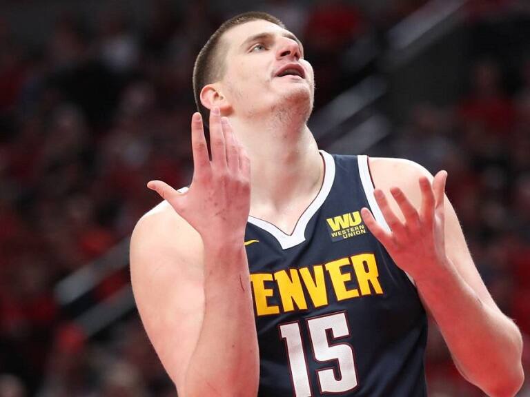Suman y siguen: Nikola Jokic también dio positivo por coronavirus tras tener encuentro con Novak Djokovic